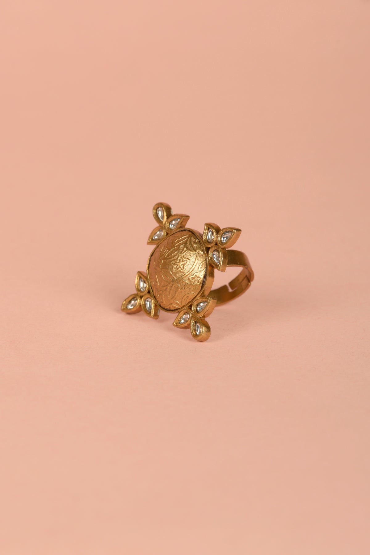 Imperial Nakashi Bloom Ring – Sculptural Hand-Engraved Dome & Polki Petal Statement