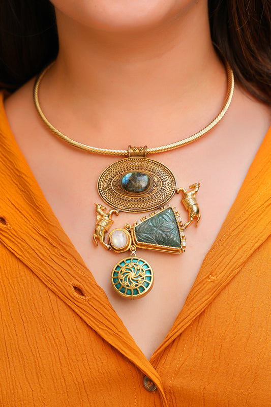 Sovereign Ashwa Hasli – Labradorite & Carved Jade Antique Gold Statement Collar