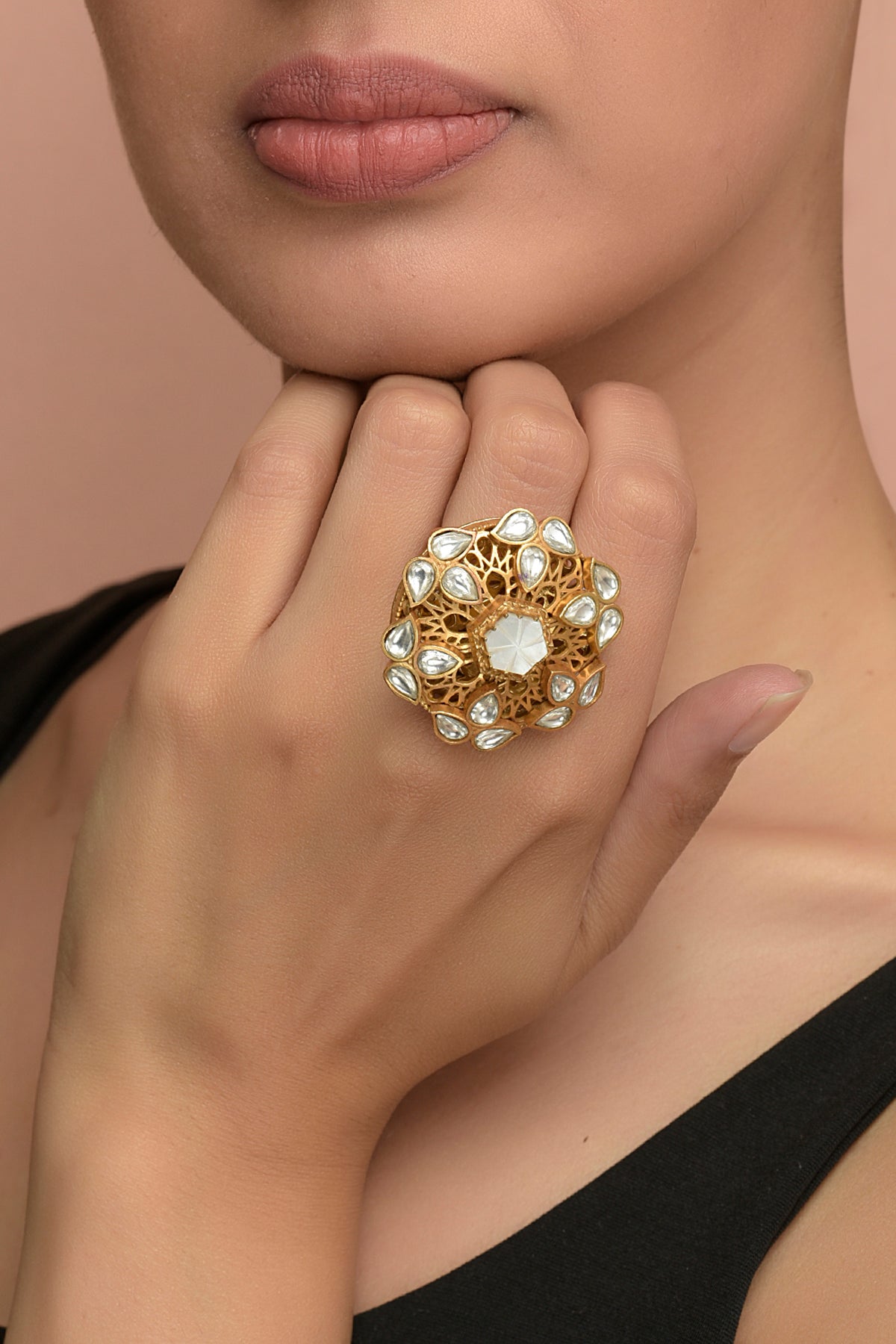 Celestial Filigree Mandala – Carved Mother-of-Pearl & Polki Architectural Dome Ring