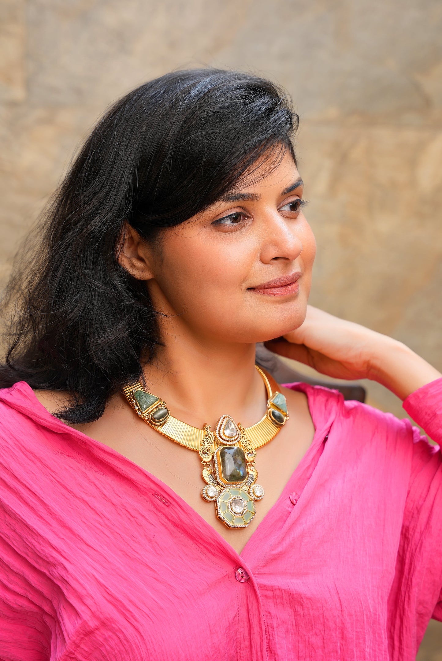 Aura Peacock Hasli – Iridescent Labradorite & Carved Jade Antique Gold Statement Collar
