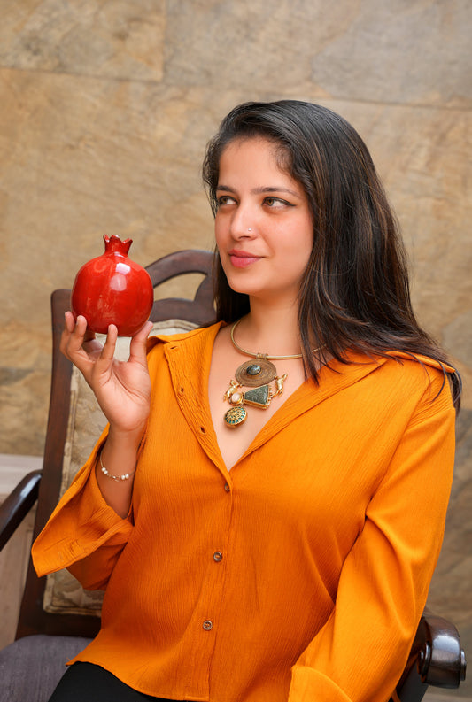 Sovereign Ashwa Hasli – Labradorite & Carved Jade Antique Gold Statement Collar