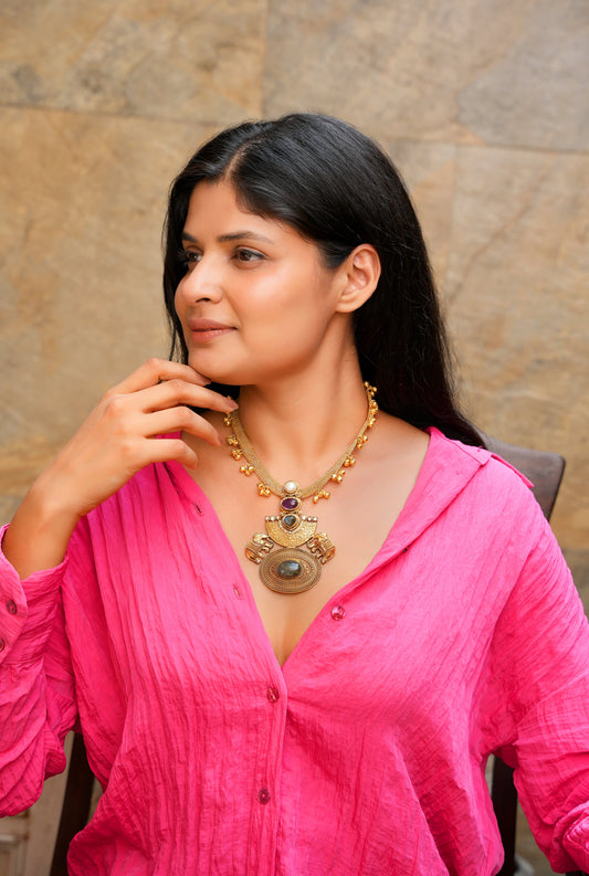 Antique Gold Hathi Hasli Choker – Hand-Carved Elephant Motif Necklace with Labradorite & Ruby Amethyst